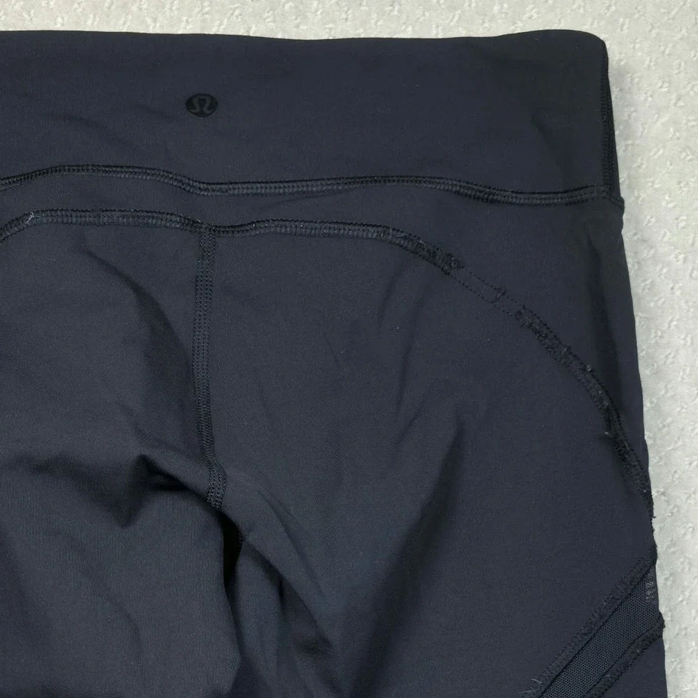 Lululemon Womens Size 4 Black Casual Workout Capri Cropped Leggings Gym Run Yoga